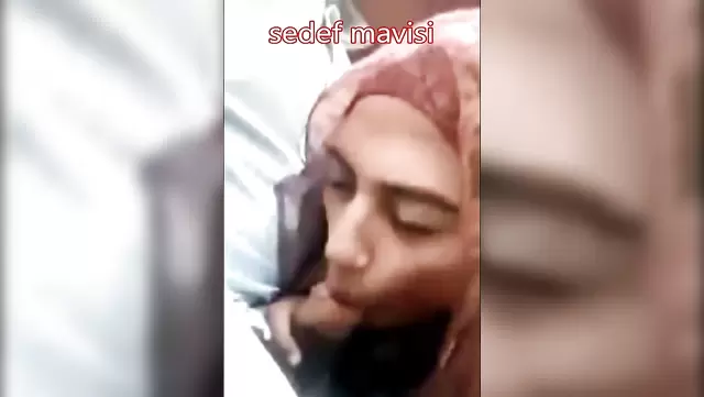 بنت تركية صغيرة جوزها بيغتصب وشها ويفشخها في وشها.